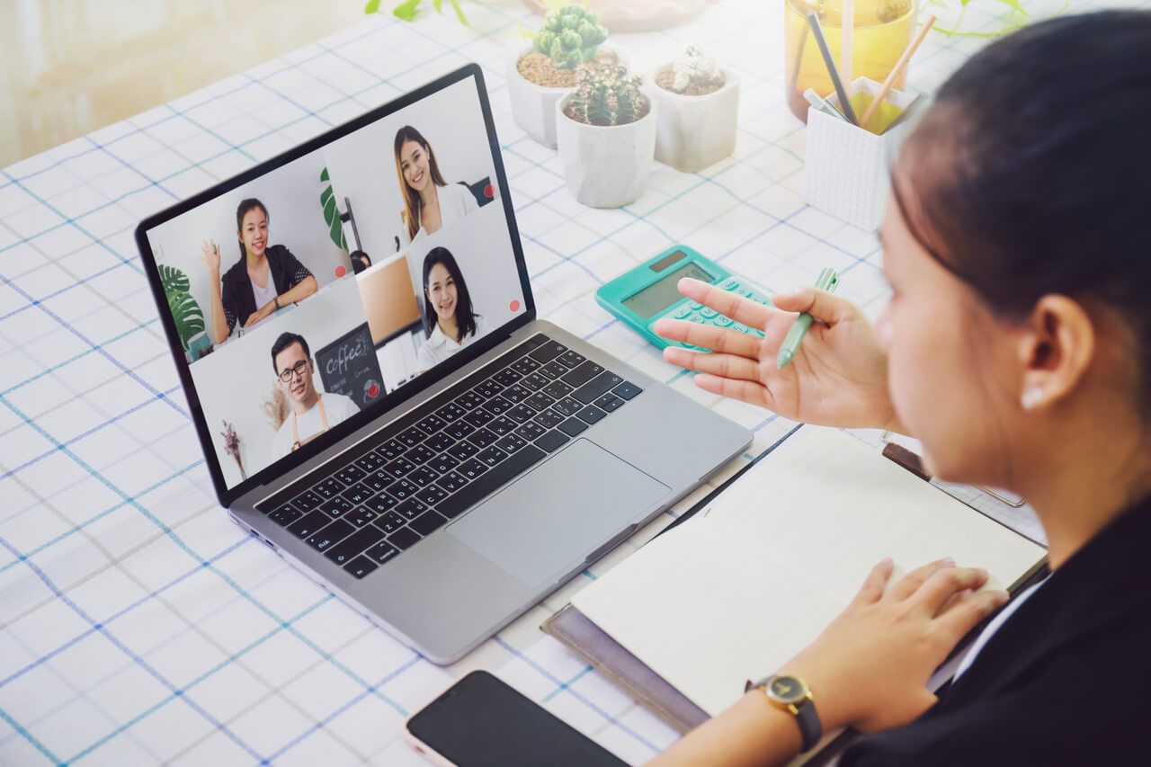 Saiba o que é Blended Learning e quais as vantagens do ensino corporativo híbrido