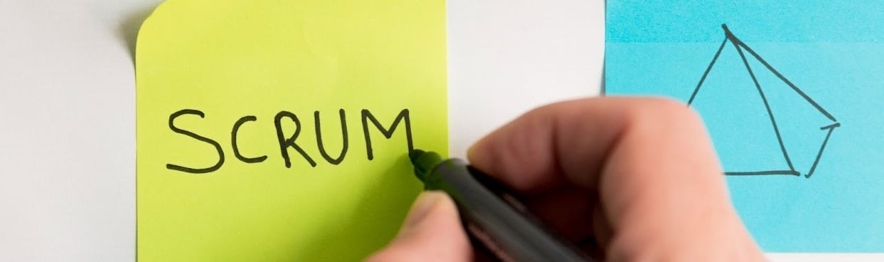 post-it escrito Scrum