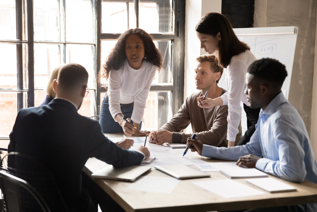 Como gerenciar e delegar tarefas para as equipes