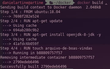 Caso eu queira adicionar um comando novo qualquer, ao executar o comando docker build .