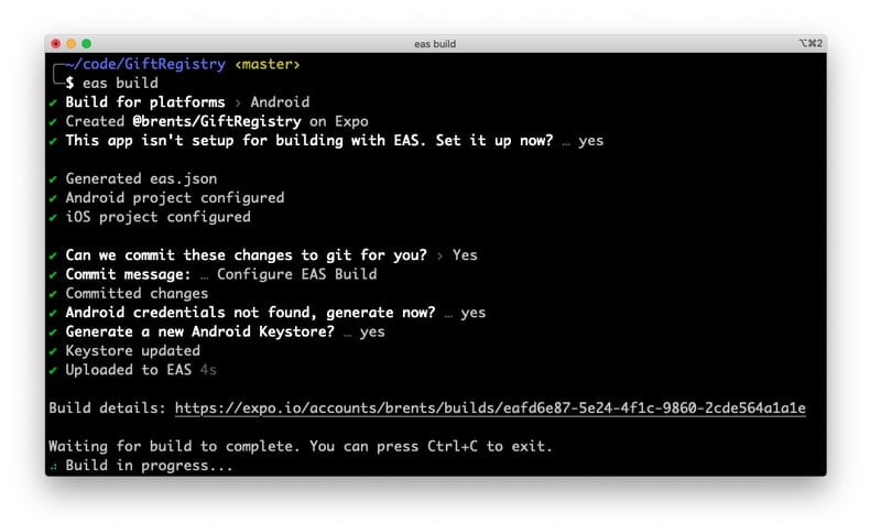 Terminal exibindo o processo de build de um projeto Android com o EAS Build do Expo. O processo inclui a criação do arquivo `eas.json`, configuração dos projetos Android e iOS, confirmação para commitar alterações no Git, geração de novas credenciais Android e upload para os servidores da EAS. Um link para detalhes do build é fornecido, e a build está em andamento.