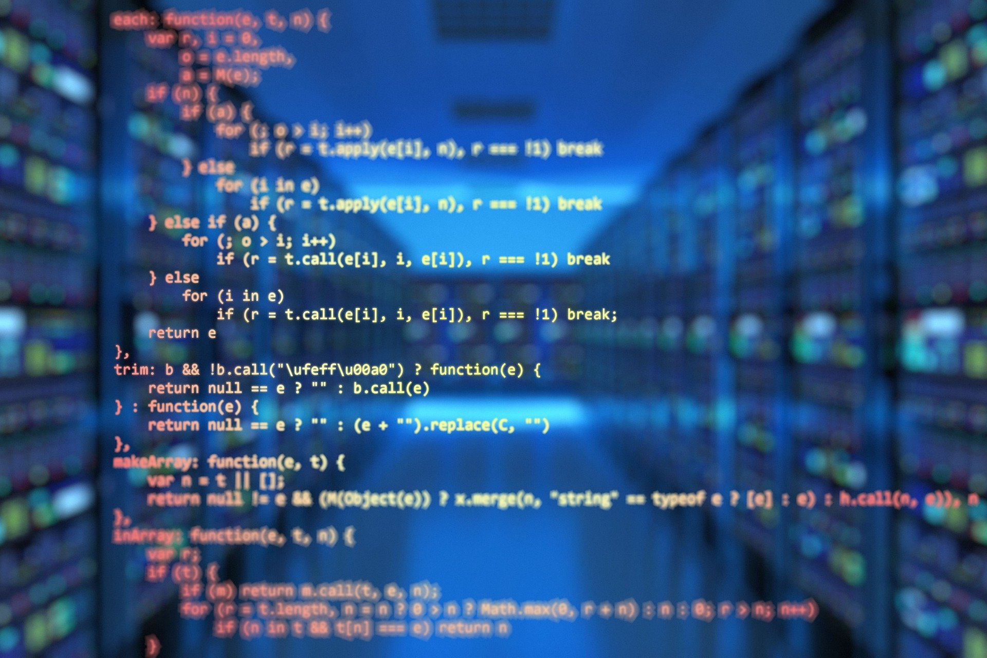 Tela do computador com códigos de programação.
