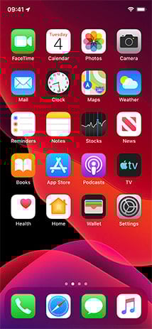 Tela principal do iPhone, mostrando o sistema operacional iOS 13 em funcionamento.