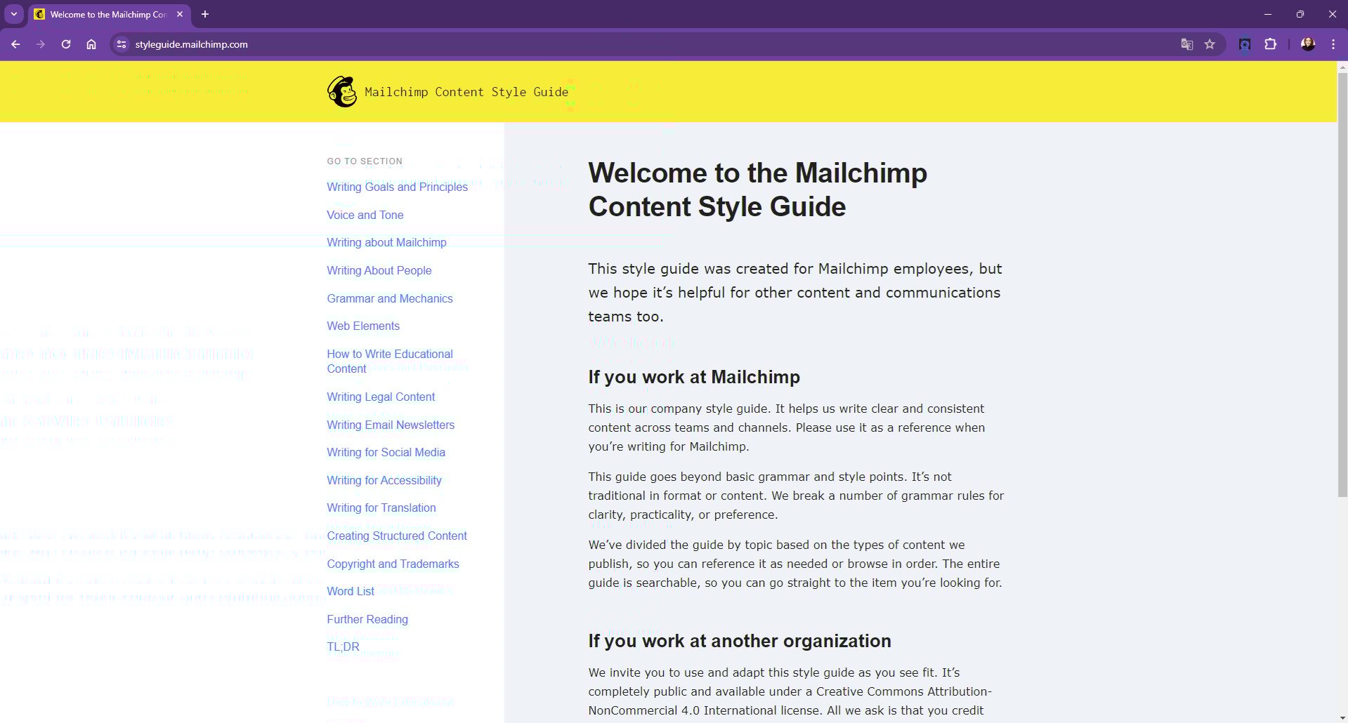 Guia de estilo em língua inglesa do Mailchimp.