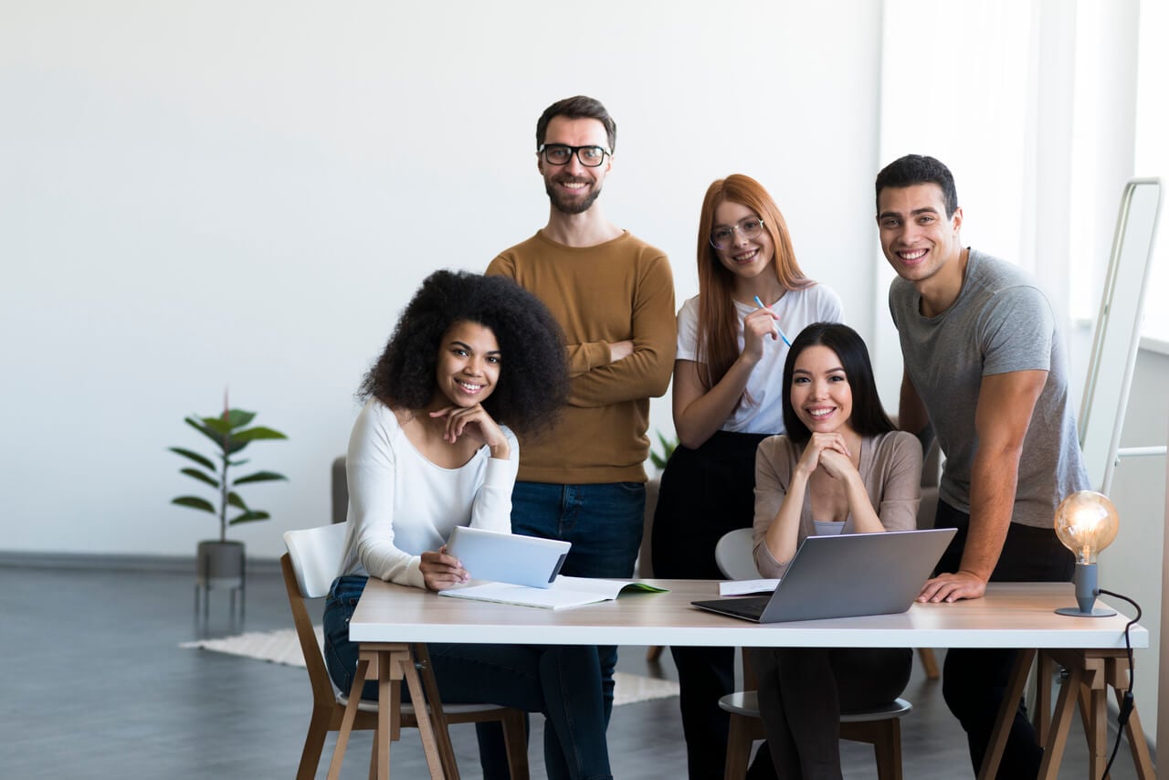 CMO: o que é, papel, importância e impacto estratégico